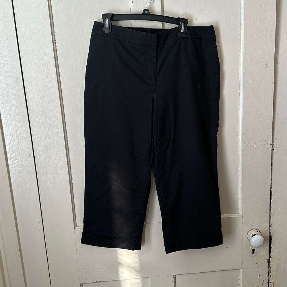 Apostrophe Black Capri Size 14